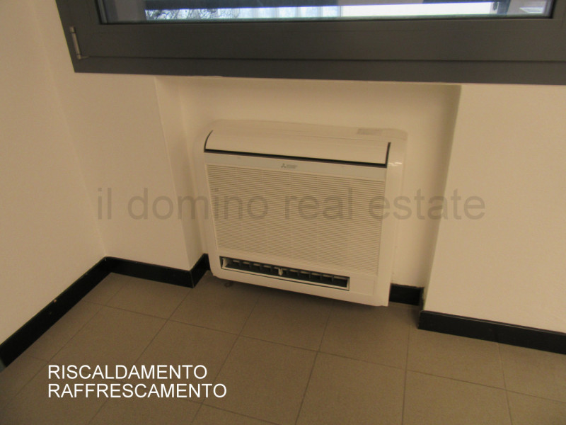 Capannone di recente costruzione anno 2017 in zona industriale a Padova Est, Classe Energetica B,...