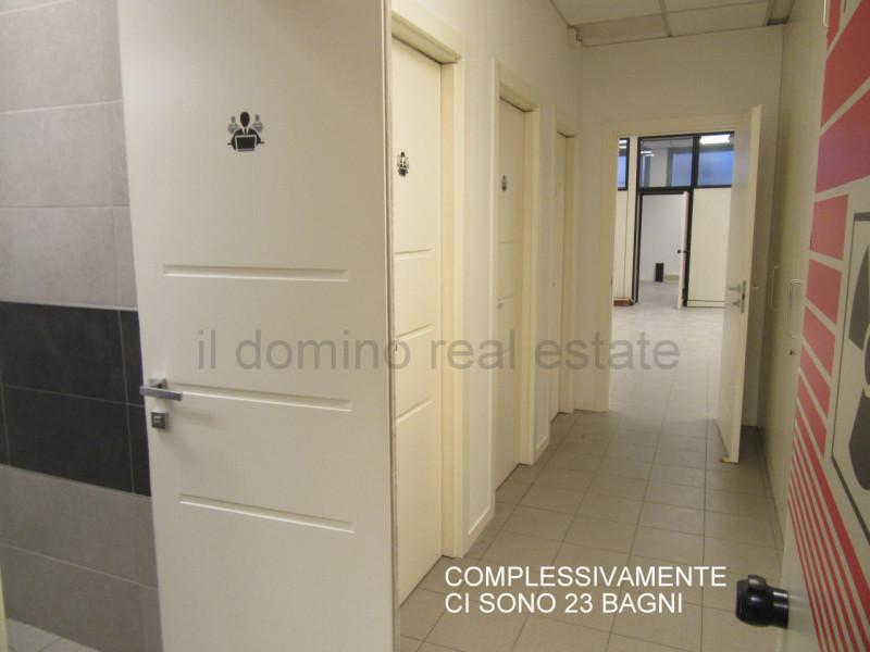 Capannone di recente costruzione anno 2017 in zona industriale a Padova Est, Classe Energetica B,...