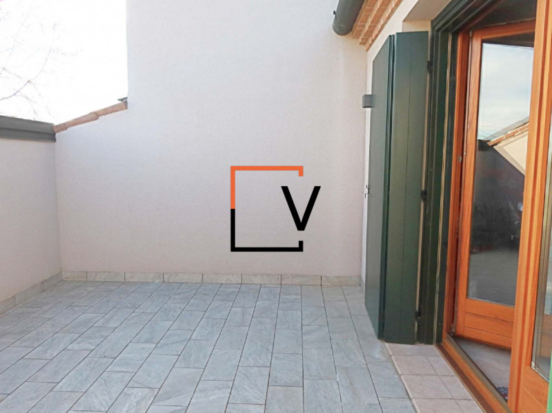 V393 - Proponiamo in vendita, esclusiva villa SINGOLA di ampie dimensioni in condizioni PARI AL N...