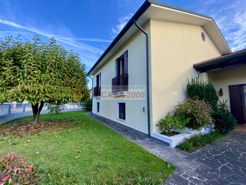 In una delle zone più tranquille e ricercate di Cittadella, precisamente in località Pozzetto, in...