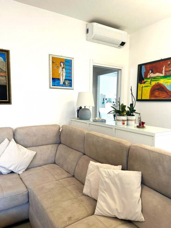 Rif: MT290 - 
Stanchi delle scale? Sogni una casa moderna, efficiente e con vari comfort? Ecco la...