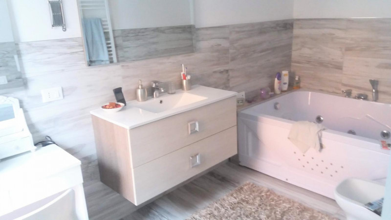 Rif: MT290 - 
Stanchi delle scale? Sogni una casa moderna, efficiente e con vari comfort? Ecco la...