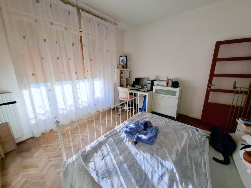 PORZIONE DI BIFAMILIARE – MADONNA PELLEGRINA – ULTIMO PIANO

In zona Madonna Pellegrina/Bassanell...