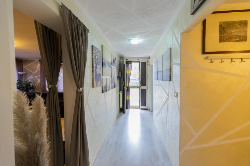 Nel tranquillo quartiere residenziale di Giarre, frazione di Abano Terme, in strada interna a bas...