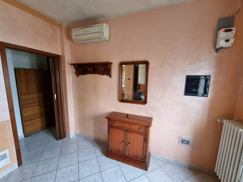 Vo' (PD), Località Vo' di Sotto, proponiamo in Vendita Appartamento interamente sviluppato al Pia...