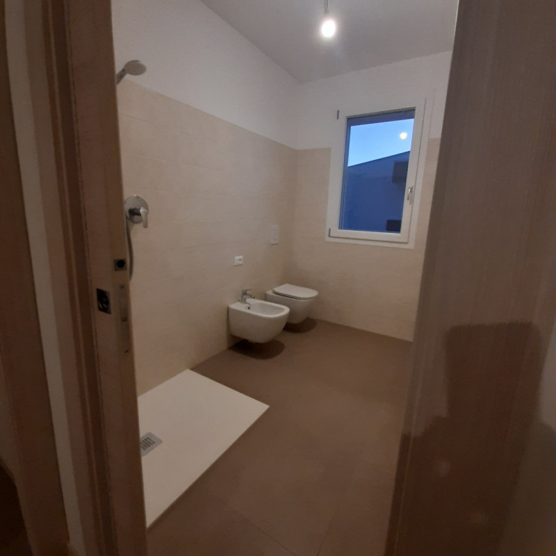 Nel comune di Vigodarzere, proponiamo elegante, luminoso ATTICO, posto in moderna palazzina di nu...