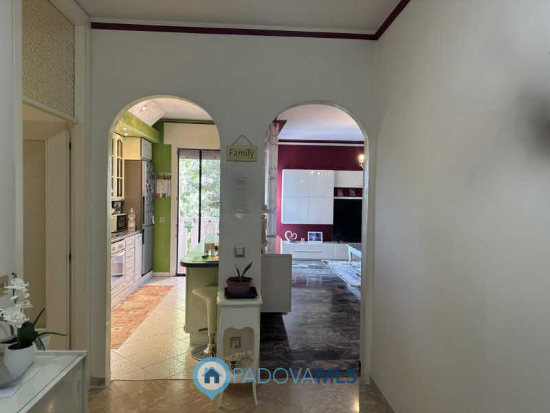 Immobile in esclusiva al Gruppo Padova MLS
Nel cuore del quartiere Pio X° a due minuti dal centro...