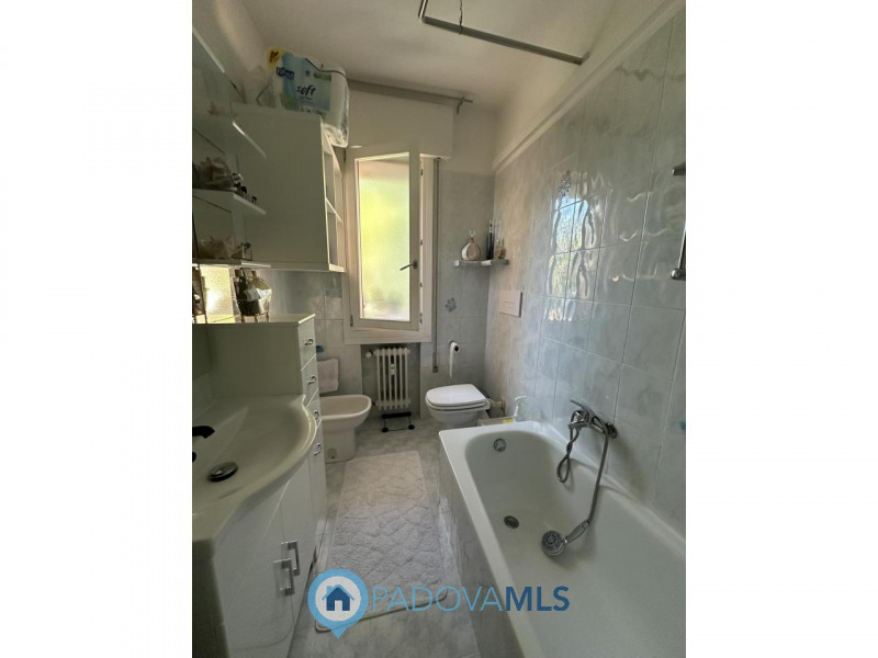 Immobile in esclusiva al Gruppo Padova MLS
Nel cuore del quartiere Pio X° a due minuti dal centro...