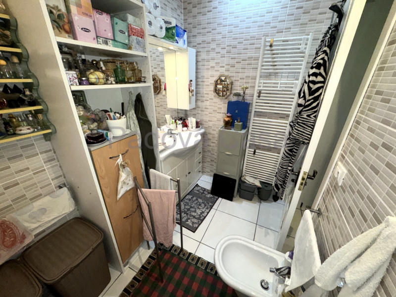 Nel cuore del quartiere di Pontevigodarzere, inserito in palazzina ben tenuta di poche unità abit...