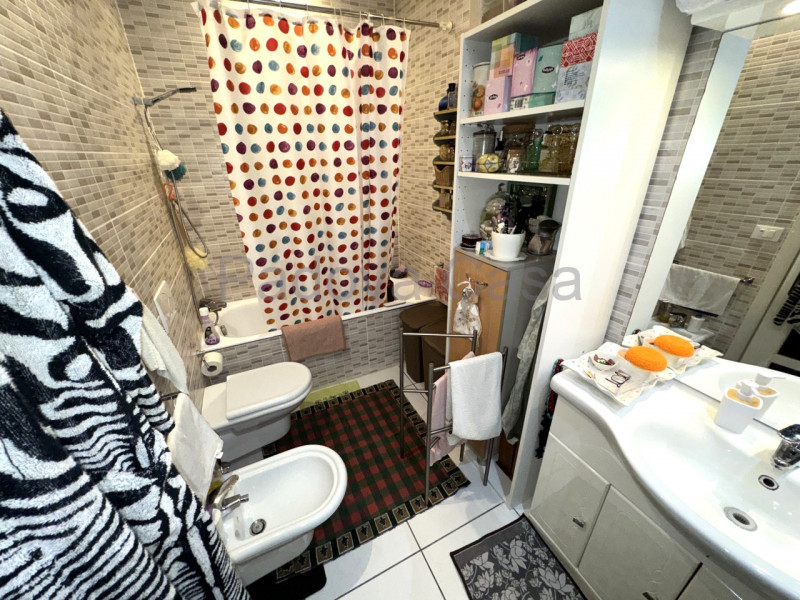 Nel cuore del quartiere di Pontevigodarzere, inserito in palazzina ben tenuta di poche unità abit...