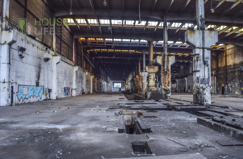 THIENE z.i.: in zona strategica a 1,5 km dal casello autostradale di Thiene e alla nuova Superstr...