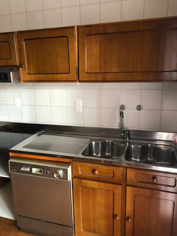 Sacra Famiglia affittasi a studenti/specializzandi referenziati signorile appartamento piano inte...