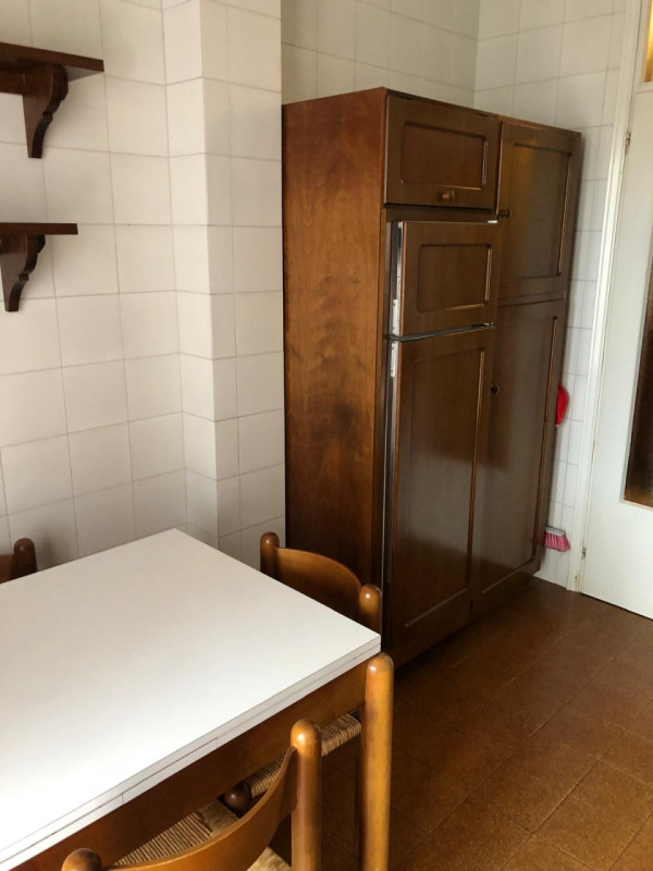 Sacra Famiglia affittasi a studenti/specializzandi referenziati signorile appartamento piano inte...