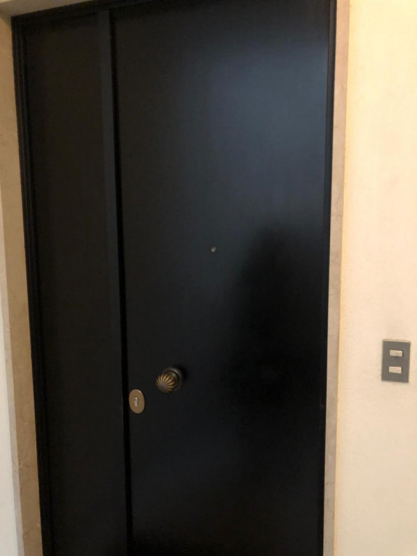 Sacra Famiglia affittasi a studenti/specializzandi referenziati signorile appartamento piano inte...