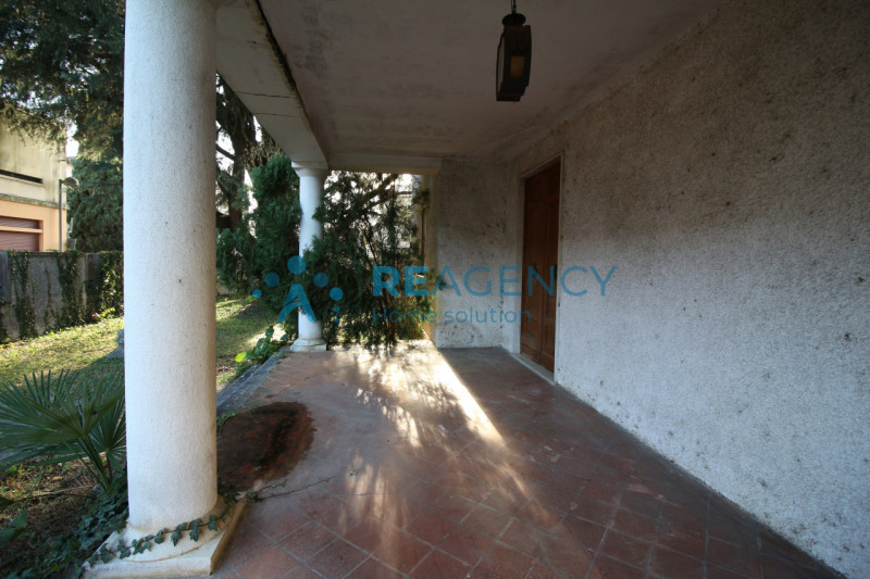 Thiene - zona centro - DA RISTRUTTURARE

Stai cercando una prestigiosa abitazione in zona central...