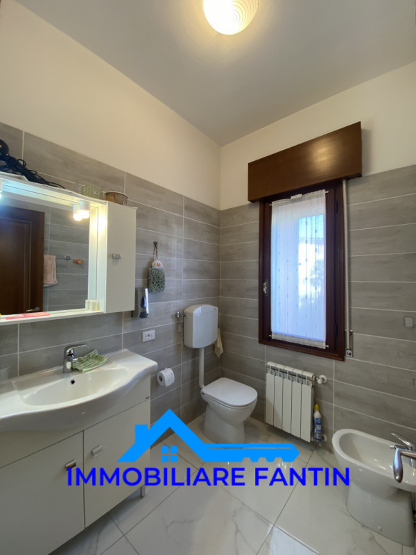 Rif RV7 Immobiliare Fantin, propone nel cuore del quartiere di San Zeno, villa singola completame...