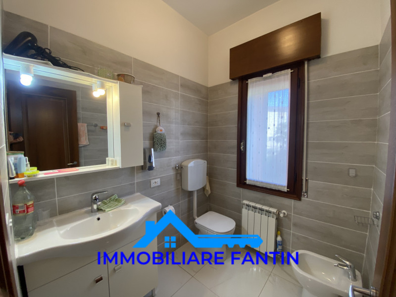 Rif RV7 Immobiliare Fantin, propone nel cuore del quartiere di San Zeno, villa singola completame...