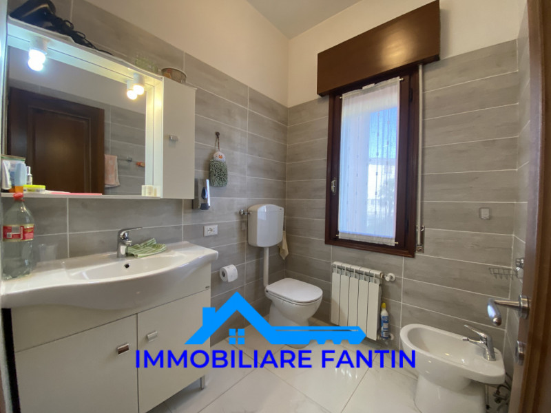 Rif RV7 Immobiliare Fantin, propone nel cuore del quartiere di San Zeno, villa singola completame...