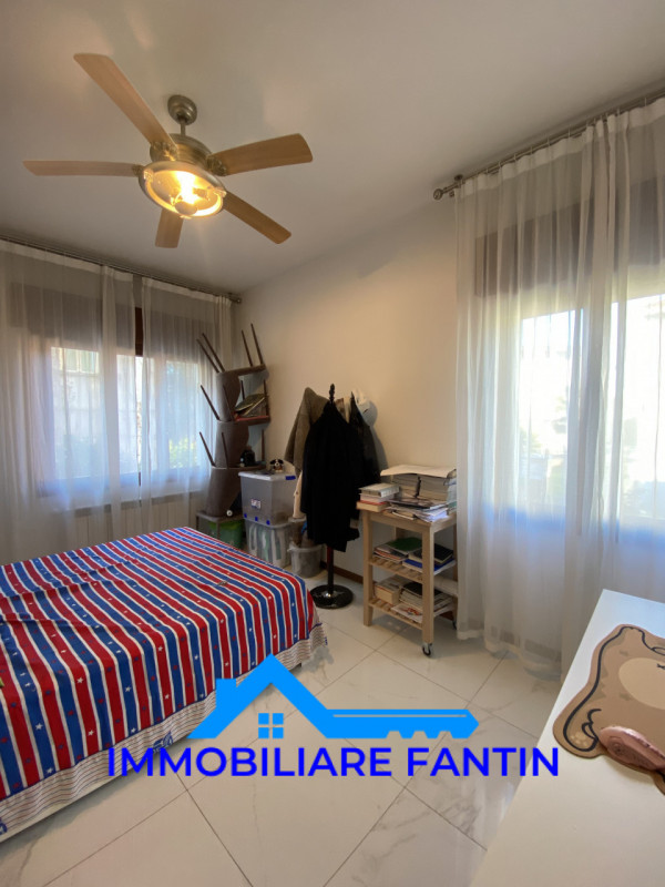 Rif RV7 Immobiliare Fantin, propone nel cuore del quartiere di San Zeno, villa singola completame...