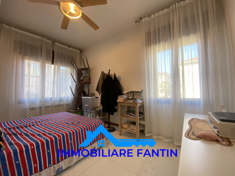 Rif RV7 Immobiliare Fantin, propone nel cuore del quartiere di San Zeno, villa singola completame...