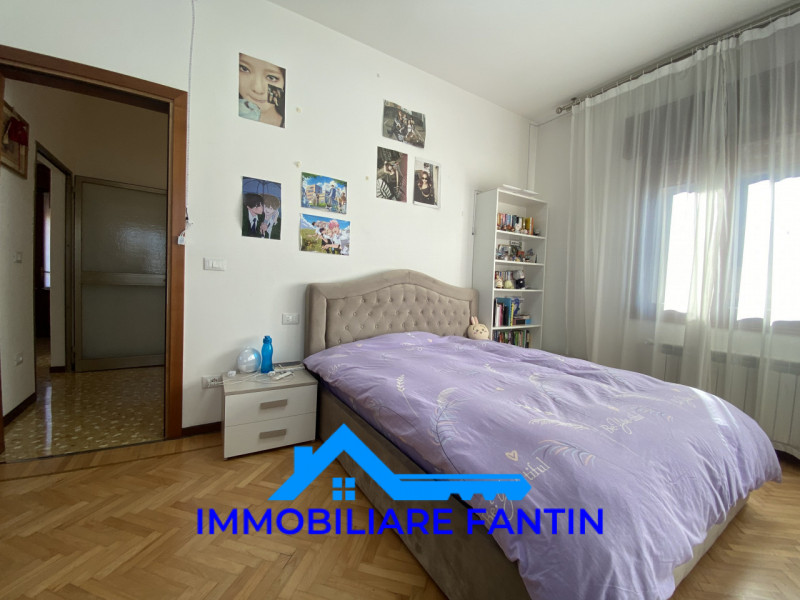 Rif RV7 Immobiliare Fantin, propone nel cuore del quartiere di San Zeno, villa singola completame...