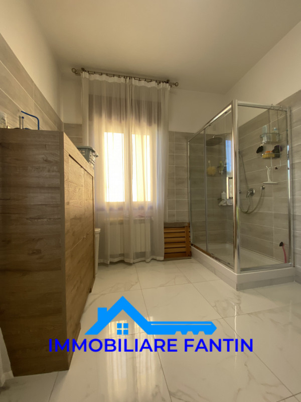 Rif RV7 Immobiliare Fantin, propone nel cuore del quartiere di San Zeno, villa singola completame...
