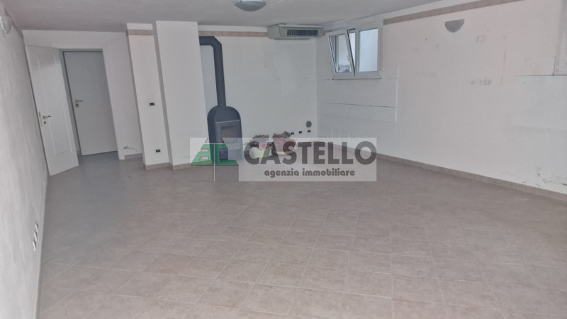 CASA SINGOLA DI PREGIO ACCOSTATA DA UN LATO, FINITURE ECCELLENTI IN ZONA SAN CARLO / ARCELLA

In ...