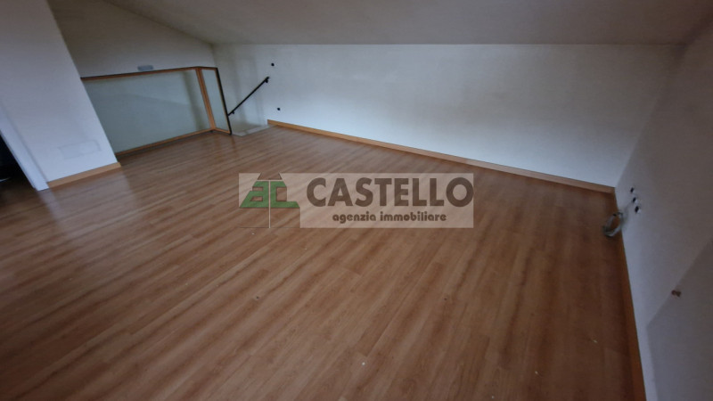 CASA SINGOLA DI PREGIO ACCOSTATA DA UN LATO, FINITURE ECCELLENTI IN ZONA SAN CARLO / ARCELLA

In ...