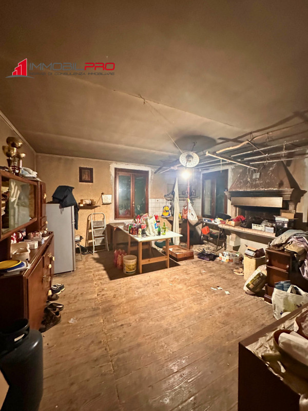 Un’antica dimora dal fascino autentico, immersa nel silenzio e nella natura.
Questa proprietà è c...