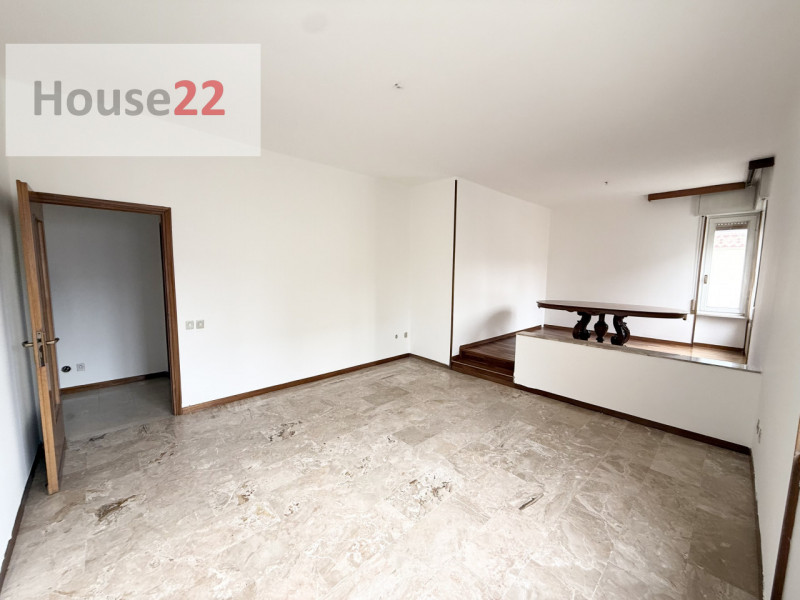 QUARTIERE PRIMO MAGGIO (Brescia). VENDITA IN ESCLUSIVA. In zona residenziale tranquilla come a tu...