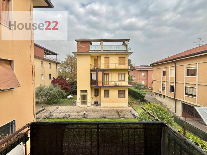 QUARTIERE PRIMO MAGGIO (Brescia). VENDITA IN ESCLUSIVA. In zona residenziale tranquilla come a tu...