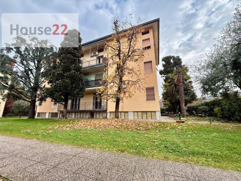QUARTIERE PRIMO MAGGIO (Brescia). VENDITA IN ESCLUSIVA. In zona residenziale tranquilla come a tu...
