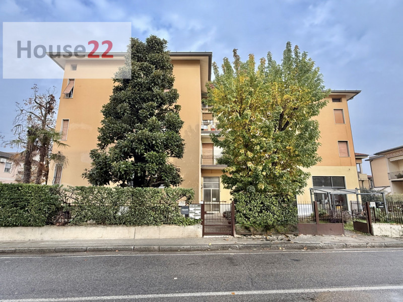 QUARTIERE PRIMO MAGGIO (Brescia). VENDITA IN ESCLUSIVA. In zona residenziale tranquilla come a tu...