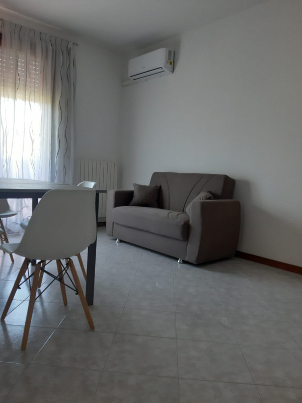 MONSELICE: affittiamo appartamento bilocale completamente arredato. DISPONIBILE DA MARZO 2026.
Zo...