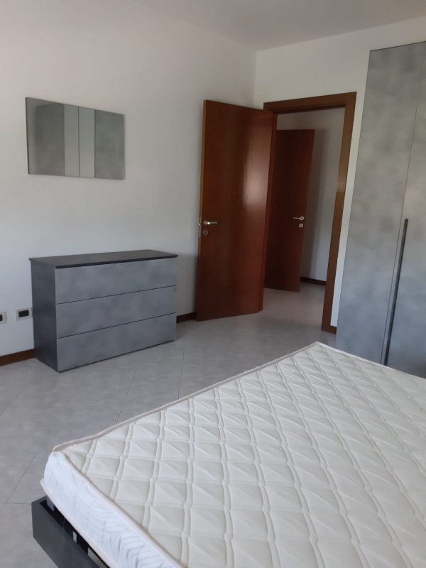 MONSELICE: affittiamo appartamento bilocale completamente arredato. DISPONIBILE DA MARZO 2026.
Zo...