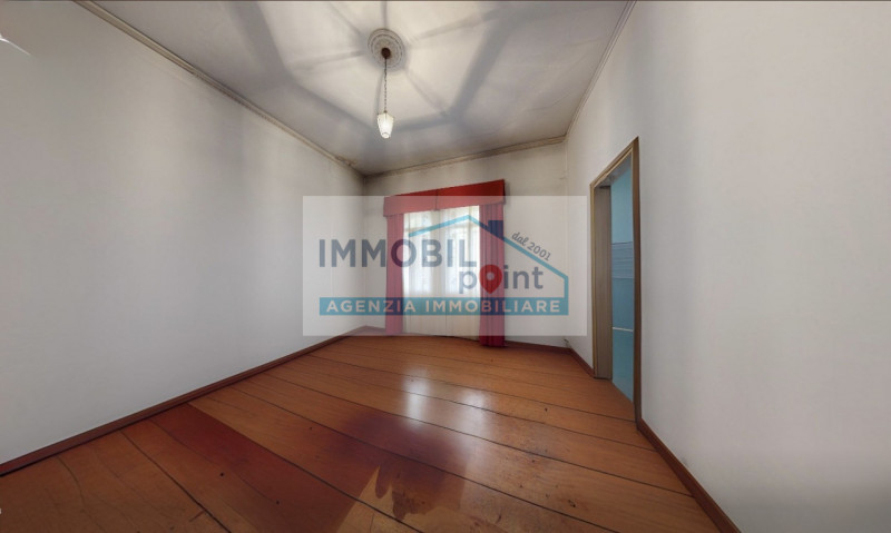 A Padova, in località Brusegana, a pochi minuti dal centro storico, proponiamo in vendita una spl...