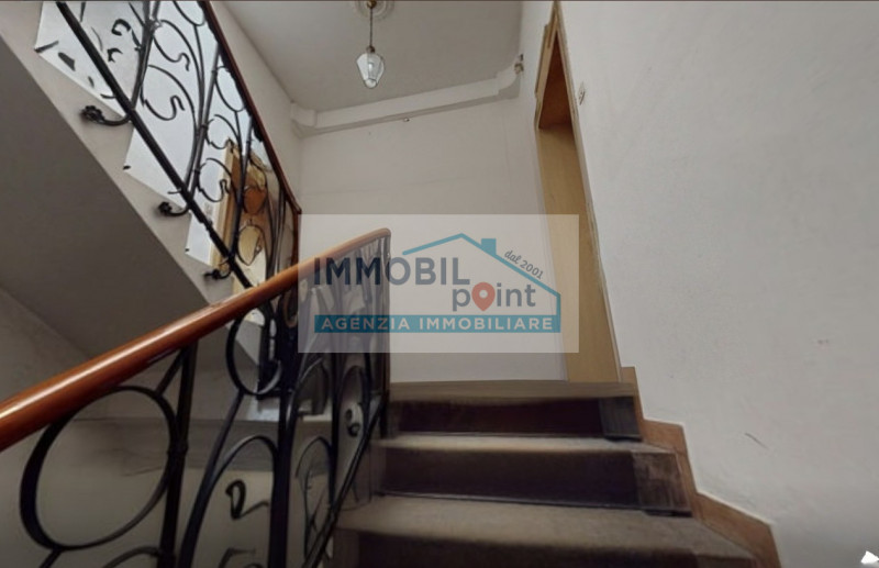 A Padova, in località Brusegana, a pochi minuti dal centro storico, proponiamo in vendita una spl...