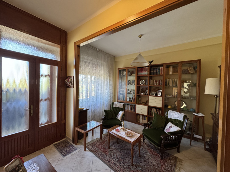 In località Almisano porzione di bifamiliare disposta su unico piano e composta da soggiorno, cuc...