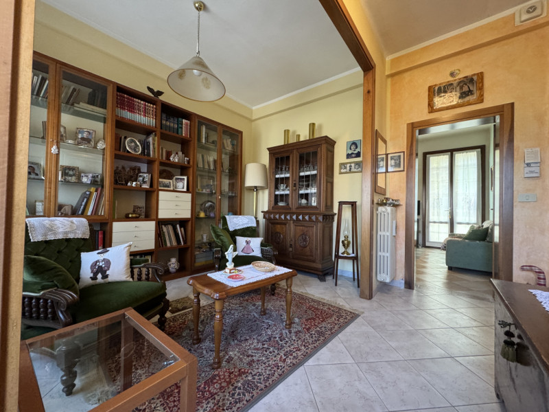 In località Almisano porzione di bifamiliare disposta su unico piano e composta da soggiorno, cuc...