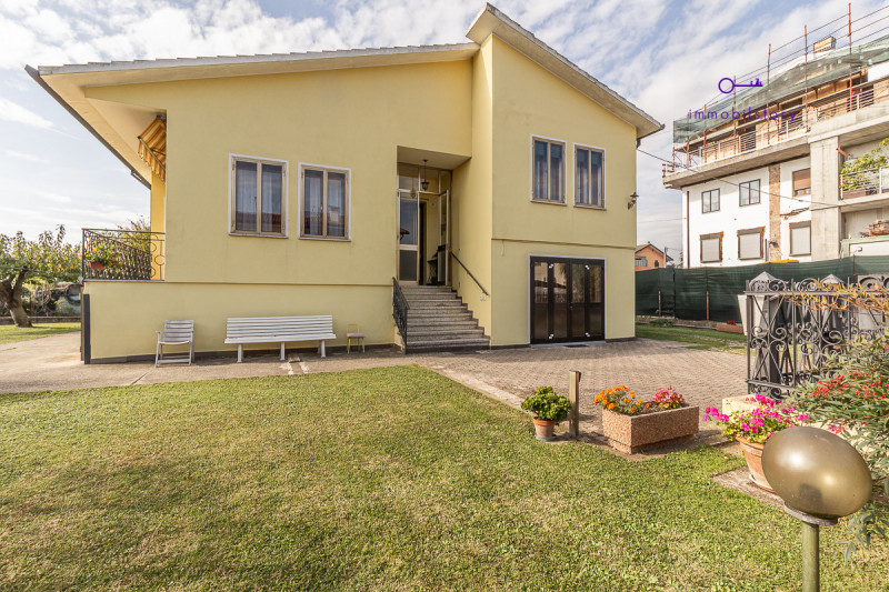 Monselice – Quartiere Marco Polo (su via laterale chiusa)

Casa singola ideale per chi oggi vive ...