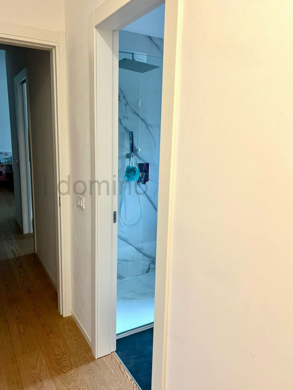 In zona San Giuseppe, nelle vicinanze di Via Peschiera, appartamento completamente ristrutturato ...