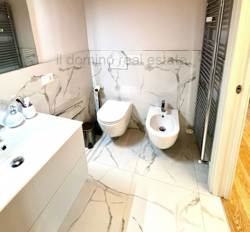 In zona San Giuseppe, nelle vicinanze di Via Peschiera, appartamento completamente ristrutturato ...