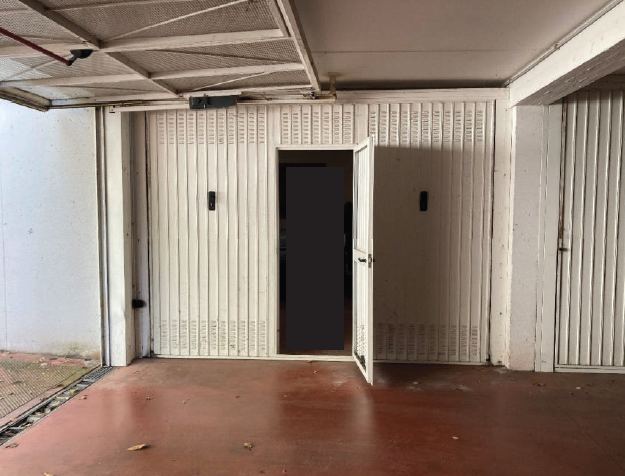 RIF. A.A.323-241

Vendita all'asta - ufficio al piano terra con garage in data 13 gennaio 2026

D...