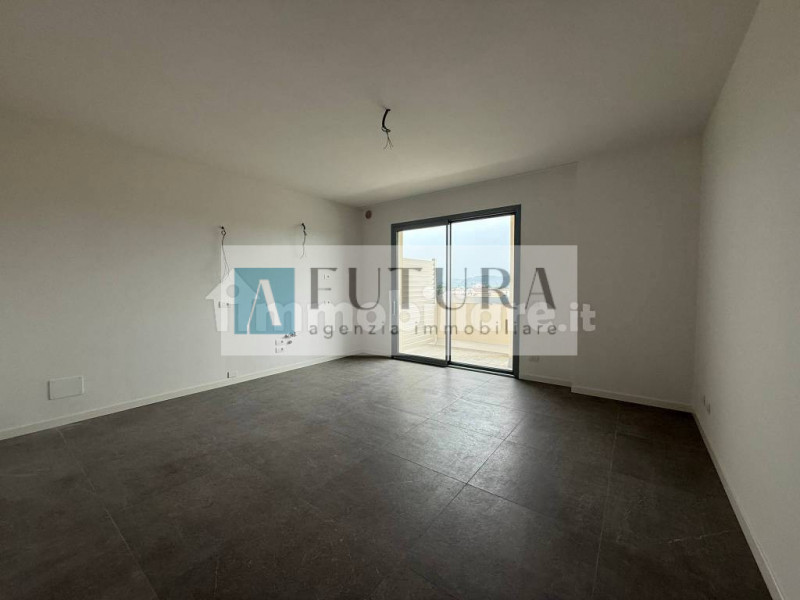 Proponiamo in vendita dei raffinati mini appartamenti di circa 60/70 mq, situati in una zona resi...