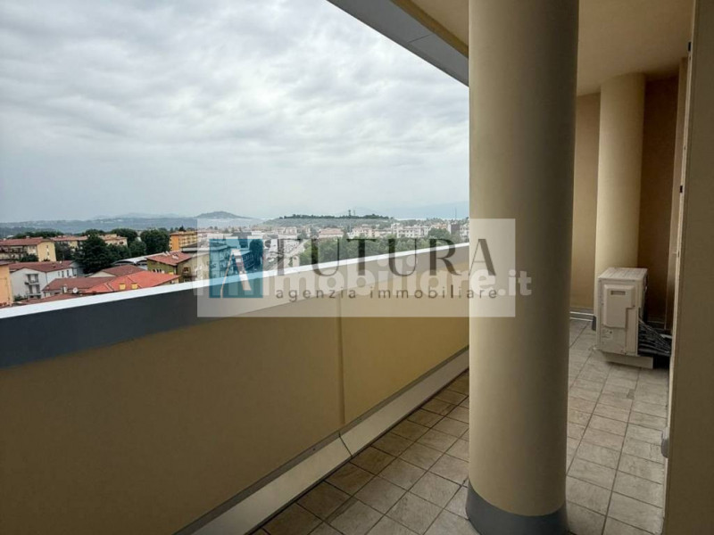 Proponiamo in vendita dei raffinati mini appartamenti di circa 60/70 mq, situati in una zona resi...