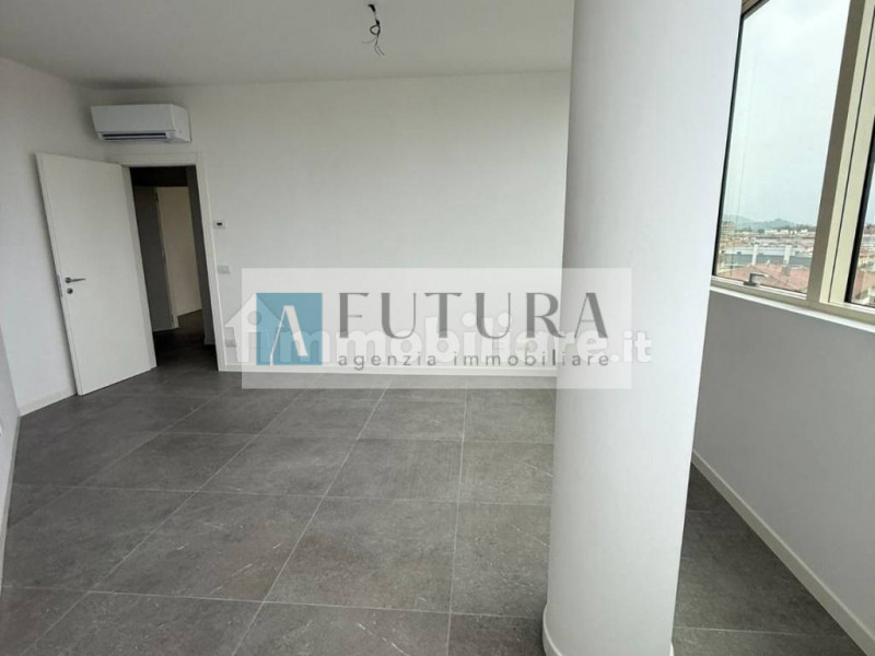 Proponiamo in vendita dei raffinati mini appartamenti di circa 60/70 mq, situati in una zona resi...