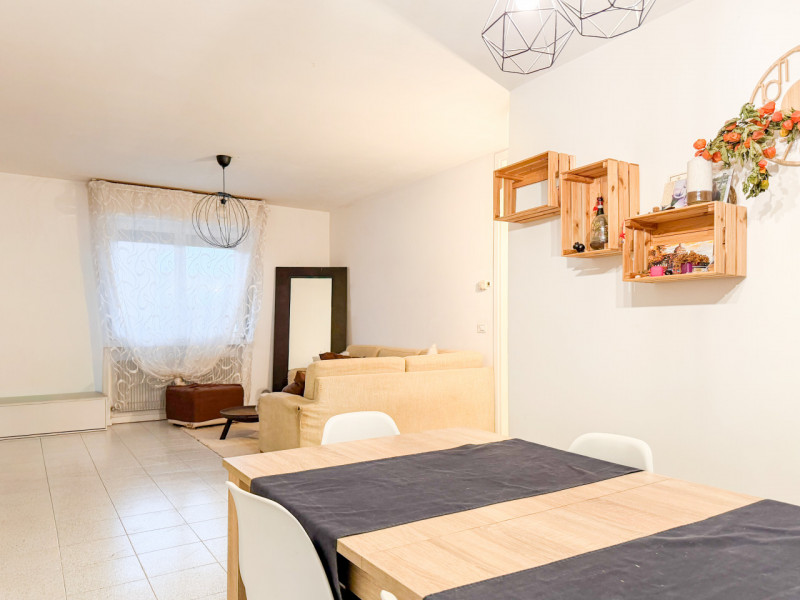 (Per INFO Vittorio 3517343301) In un elegante e tranquillo contesto residenziale del 1991, compos...