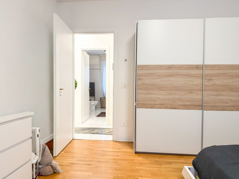 (Per INFO Vittorio 3517343301) In un elegante e tranquillo contesto residenziale del 1991, compos...