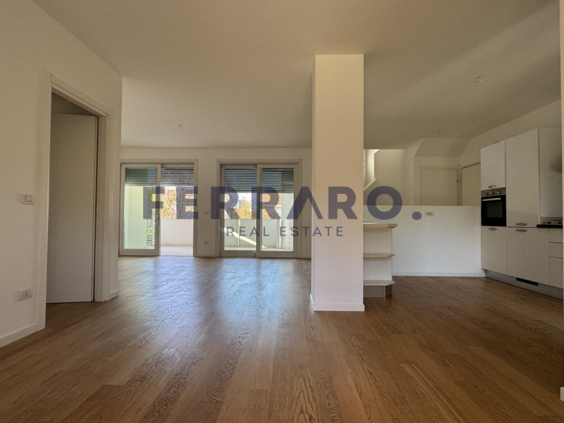 In affitto in una zona residenziale di Sant'Artemio, a Treviso. Proponiamo un ampio appartamento ...