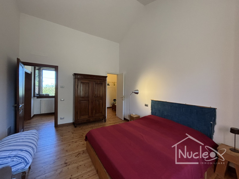 A Rovolon, zona Bastia, affittassi porzione centrale di casa a schiera, disposta su due livelli d...